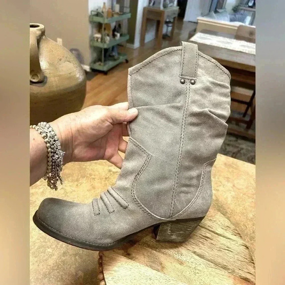 BCBG Holland Gray Distressed Suede Western Boots - Picture 6 of 15